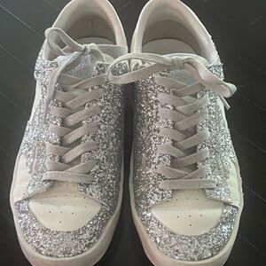 Looks like golden goose